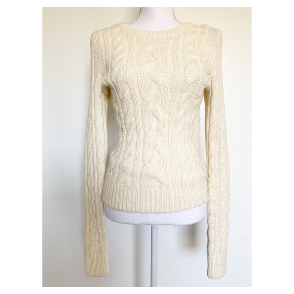 Gilly Hicks Sweaters - Gilly Hicks Crewneck Cable Knit Sweater